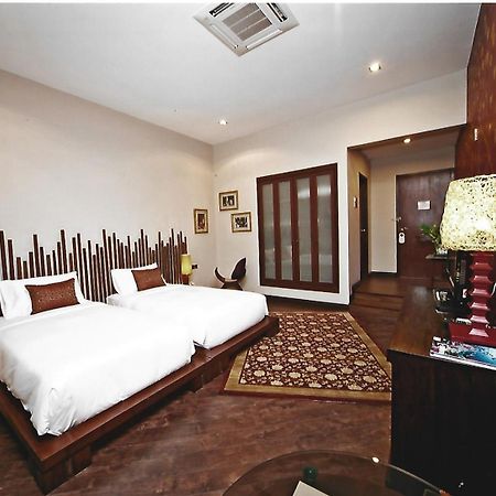 Indulgence Living Hotel อิโปห์ ภายนอก รูปภาพ